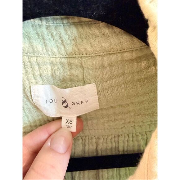 LOU & GREY • Sage Green Crinkle Long-sleeve Button-up Shirt • Ladies Size XS - Picture 4 of 8